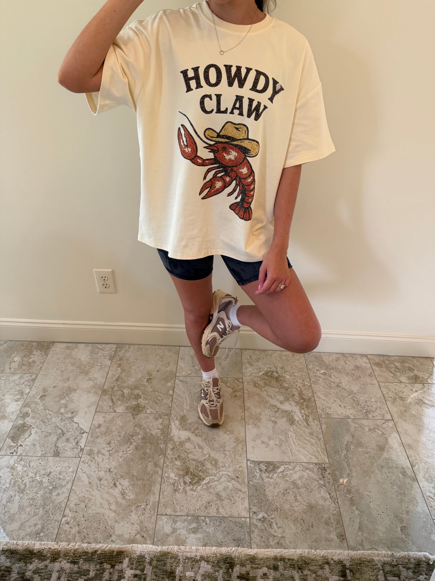 Howdy Claw Tee