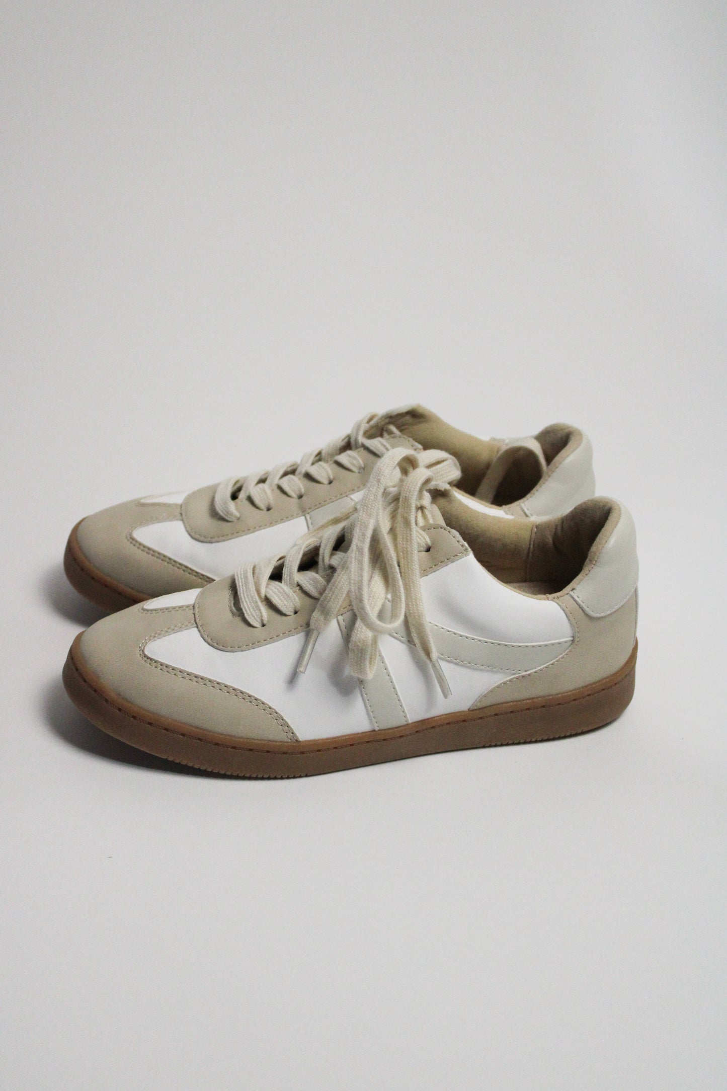 Blakelee Sneakers