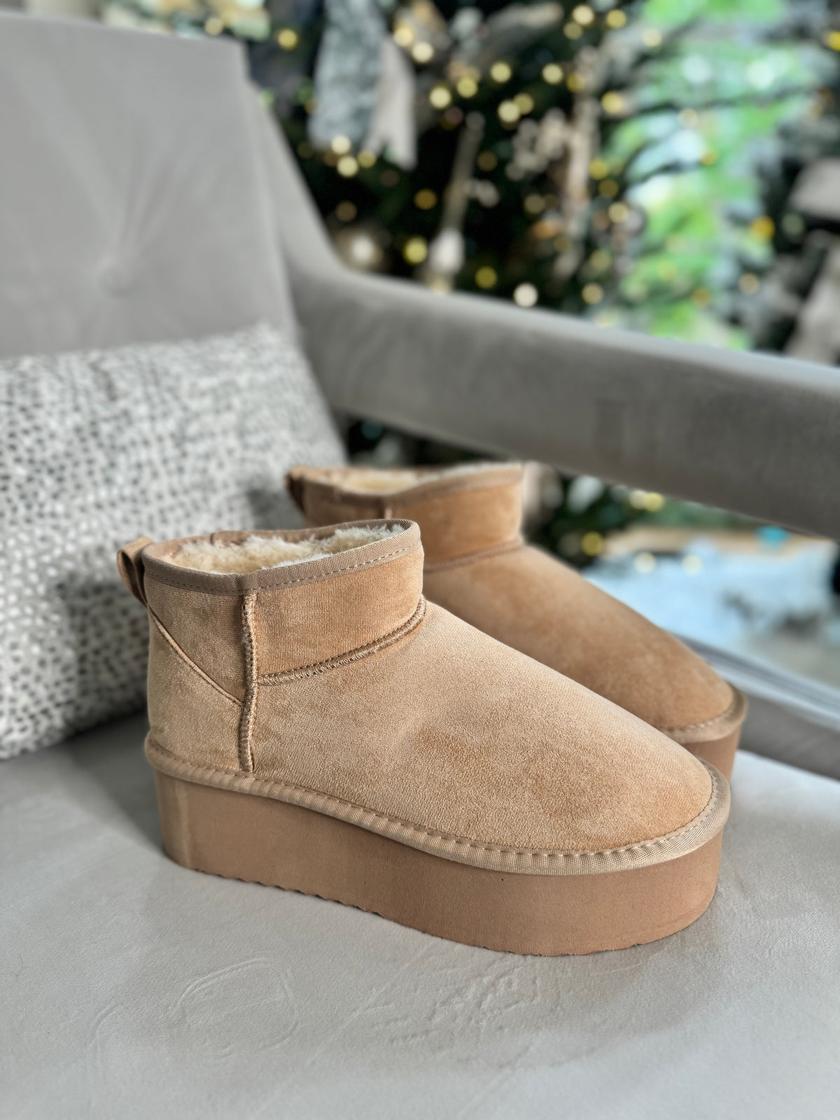 Oat Platform Boots