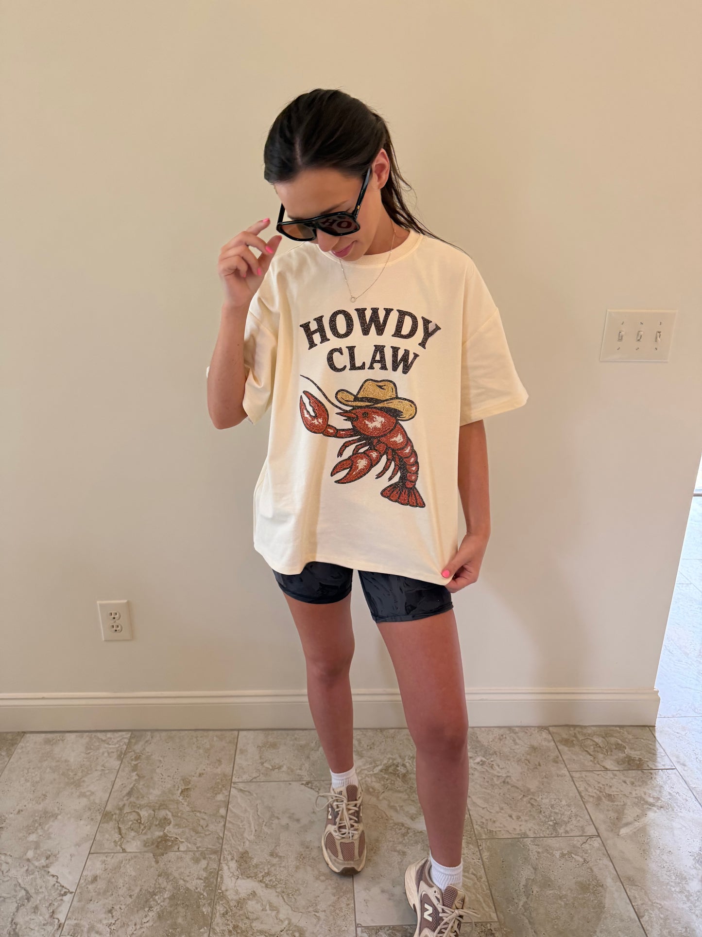 Howdy Claw Tee
