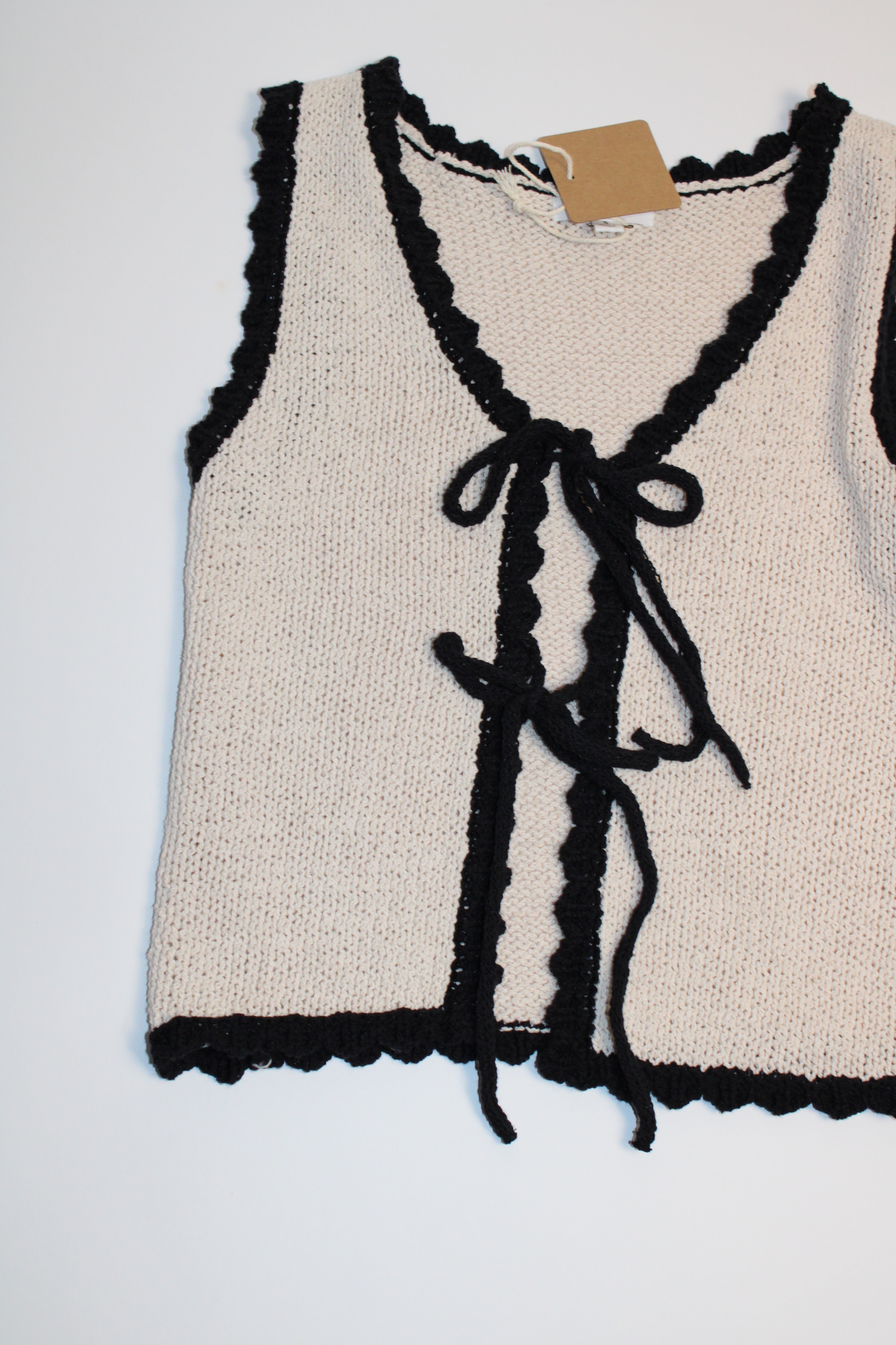新品Herencia cut out design over knit vest Crochet Vest PATTERN // Ellison // Size Inclusive Unisex